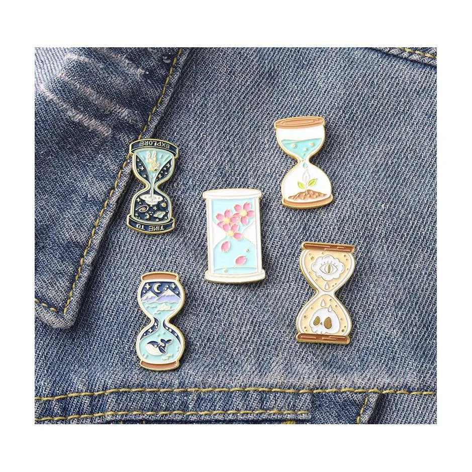 Pins Brooches Sand Glass Cute Enamel Pin For Women Fashion Dress Coat Shirt Demin Metal Funny Brooch Pins Badges Promotion Gift 434 Dhulk