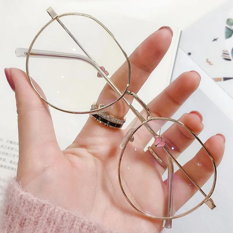 Oversized Heart Sunglasses Fashionable Womens Anti-Blue Light