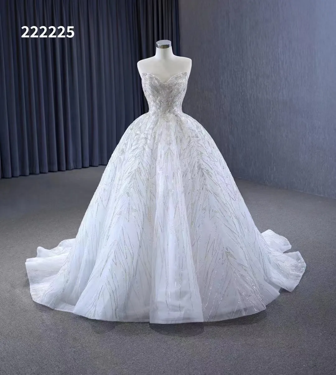 Abito da sposa a cuore lussuoso sequestro senza maniche in rilievo SM222225