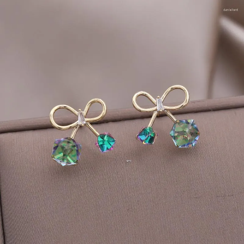 Boucles d'oreilles à tige corée du sud bijoux de mode Simple nœud papillon cubique carré cristal doux fille cadeau élégant femmes accessoires quotidiens