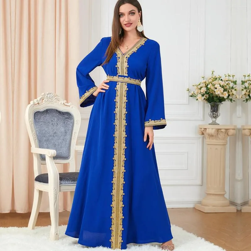 Vêtements ethniques A Lin Robe Femme Musulmane Brodée Col V Manches Longues Eid Mubarak Kaftan Dubaï Abaya Turquie Maroc Arabe Islamique