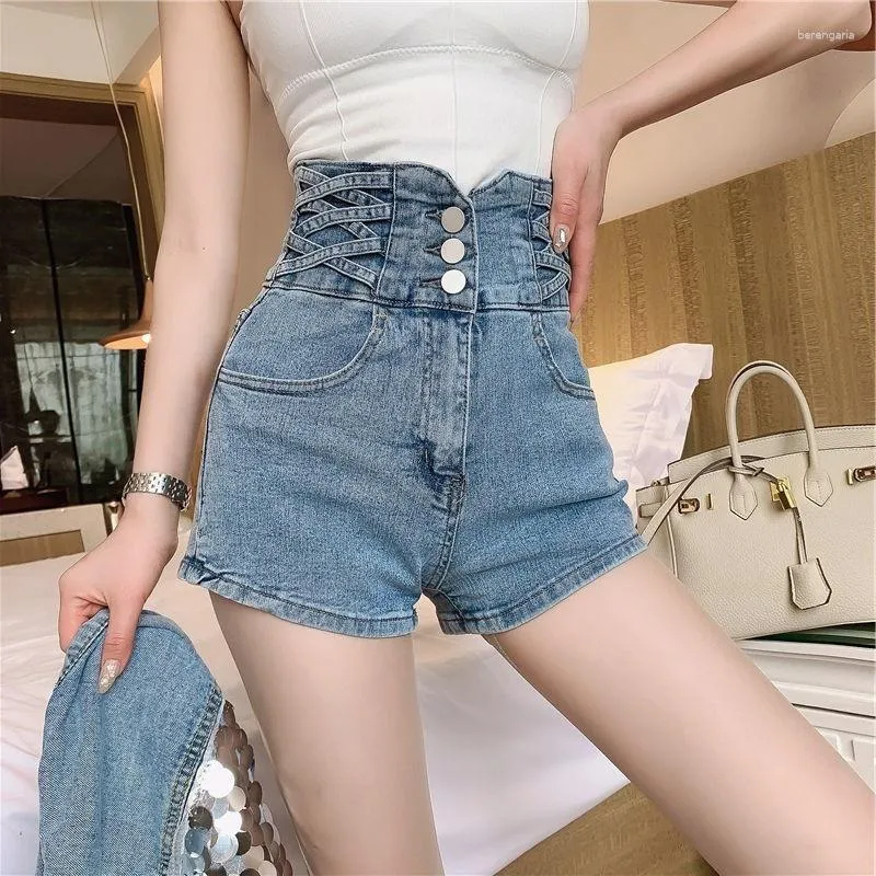 Kvinnors shorts 2023 Lady Jeans Kvinna Summer Net Red Korean High midje Design Tight Fit Bag Hip Wide Leg Women