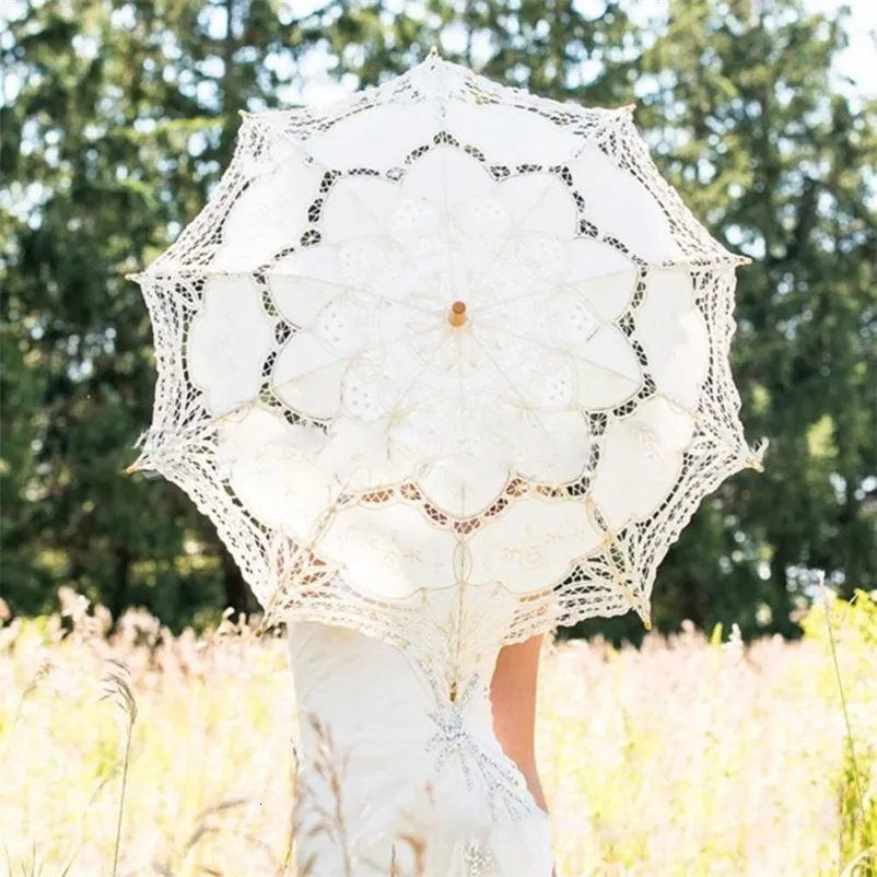 Umbrellas 68cm Embroidery Lace Parasol Umbrella Wedding Decoration Po Prop Vintage White Craft Lace Umbrella Anti-UV Sunshade 230731