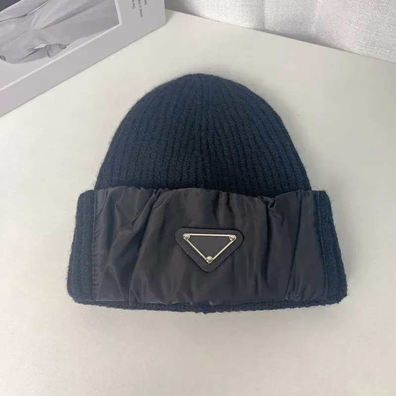 Vintermössdesigner hatt för kvinnor män som stickar p designers beanies triangel monterade ull hink hattar lyxiga mössor motorhuven trucker