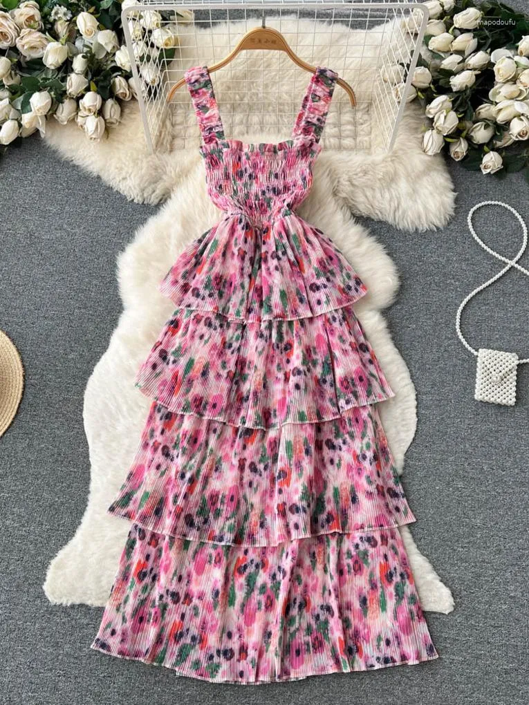 Lässige Kleider Foamlina Sommer Boho Langes Kleid für Frauen Mode Blumendruck Spaghettiträger ärmellos abgestufte Rüschen Plissee Feiertage