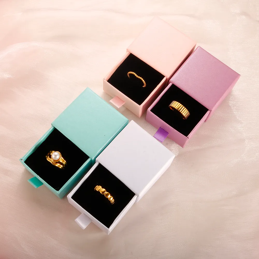 Ювелирные коробки модной упаковки коробки фланель для кольцевых браслетных серьги для ожерелья набор изысканного подарка 230801
