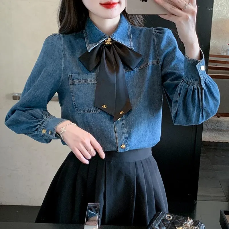 Camicette da donna 2023 Design Sense Camicia di jeans Versione coreana Straniero Bow Style Versatile Top Sweet Girl Bubble Sleeves Office Lady Elegante