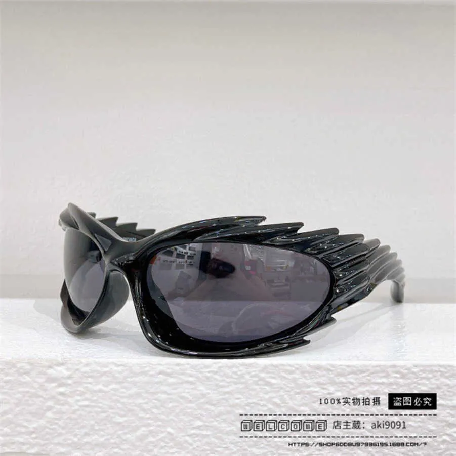2023 Ny Luxury Designer Family B: s nya stil specialformade serrerade solglasögon för män och kvinnors internetkändisar samma typ av igelkott solglasögon BB0255