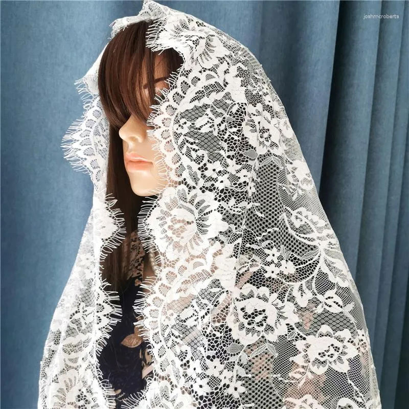 Polyester Lace Mantilla Veil with Hair Clips for Church and Special Occasions Black Floral Chapel Veil Lace Prayer Shawl Mass Mantilla  main image 4
