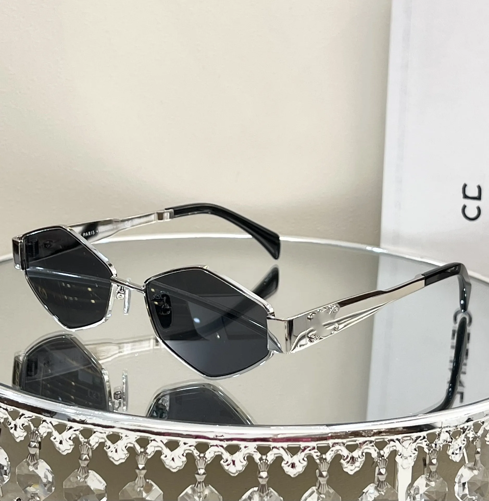 Polarized Hexagon Sunglasses Metal Frame UV400 Protection Sc62b51fa99674dd49ccf5b9c4021a  main image 3