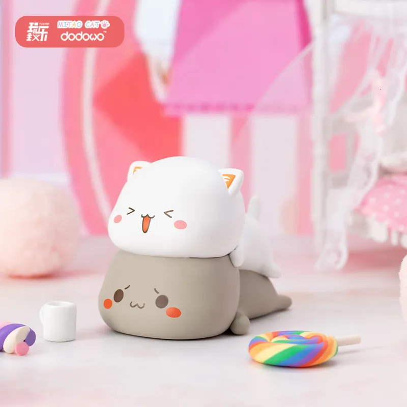 Blind box 10Pcs Set Mitao Cat Blind Box Toys Cute Cat Lucky Mystery Box Figure Model Office Ornaments Childrenal Birthday Gift 230731