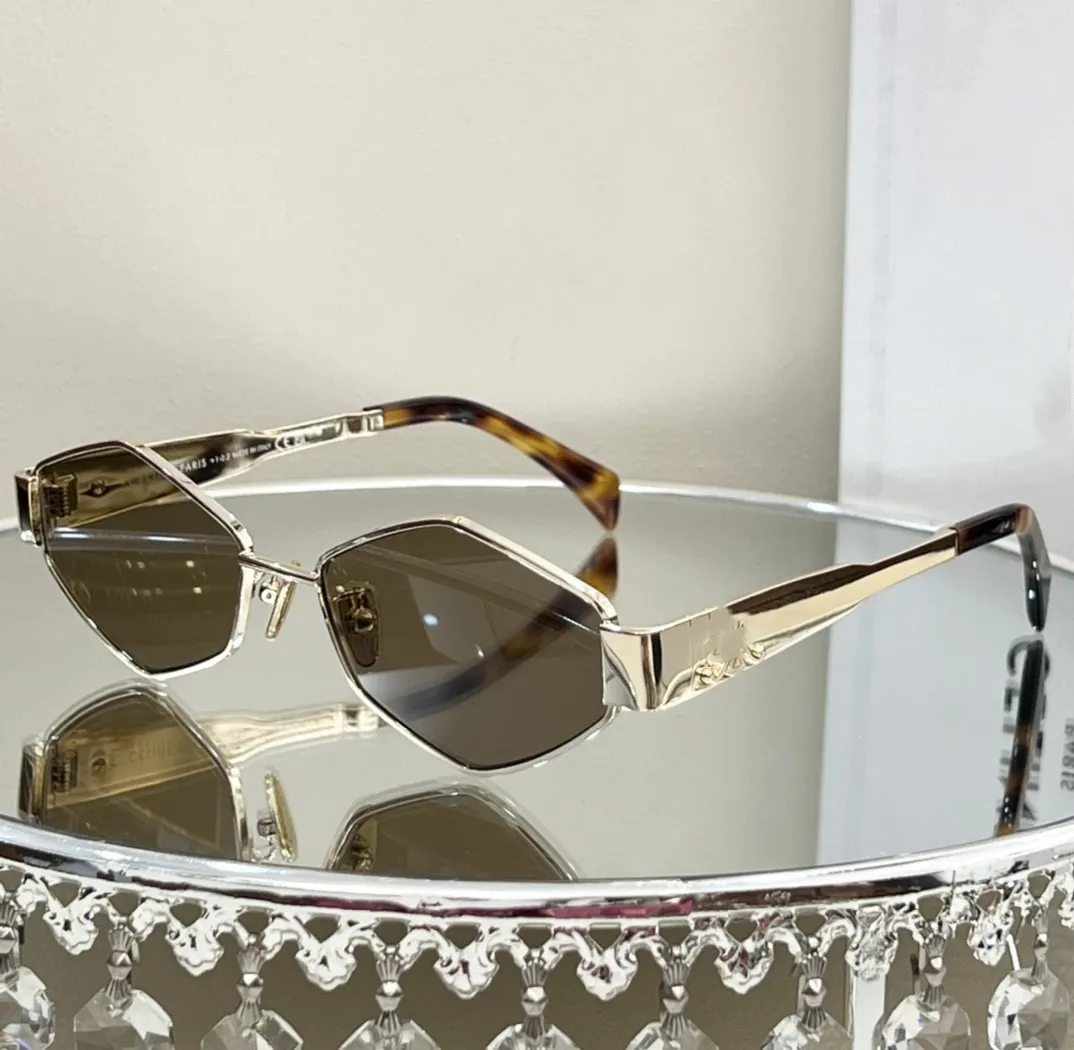 Hexagonal Polarized Sunglasses with Alloy Frame for Women  display picture 1