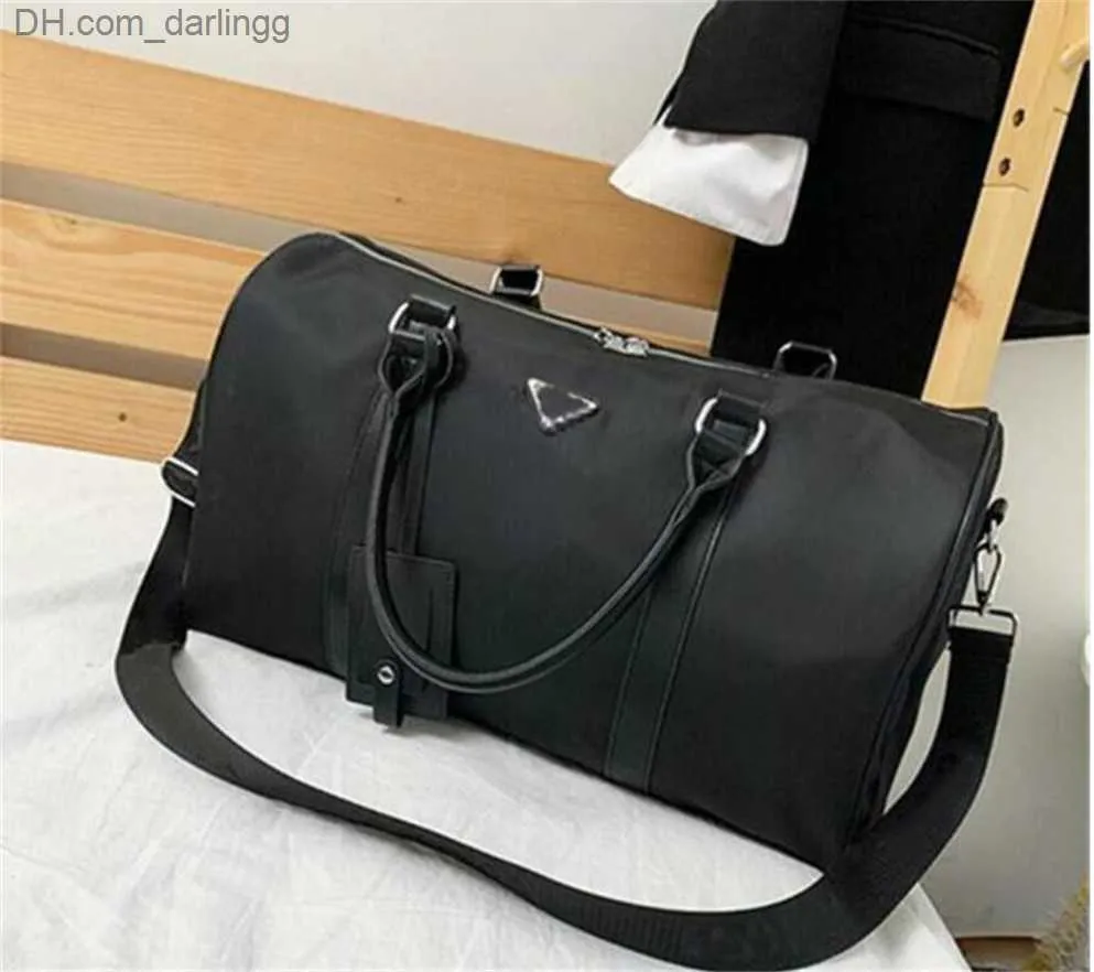 Sacos ao ar livre 2022 Hight Quality Men Fashion Duffle Bag Triple Black Nylon Travel Bags Mens Handle Bagagem Gentleman Business Tote Comentários Z230801