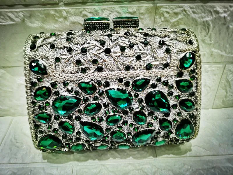 Kvällspåsar Chaliwini Luxury Emerald Rhin2023One Clutch Bag för kvinnlig bröllop Brudväska Party Gold Silver Ladies Chain