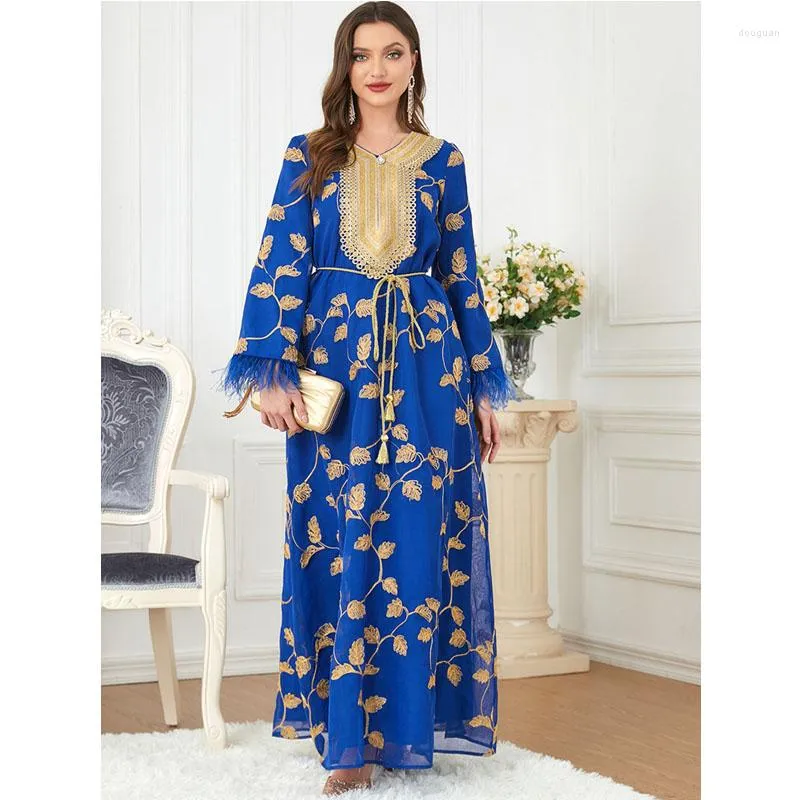 Casual Dresses 2023 Ankomst Blue Abaya Dubai Islamiska Turkiet Muslim Långärmad broderi Party Loose Dress