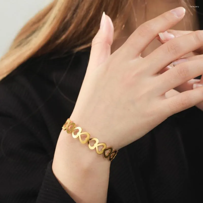 Armband Aanslagbestendig Goud Kleur Hart Armbanden Voor Vrouwen Roestvrij Staal Open Hand Armbanden Boheemse Sieraden Valentijnsdag Geschenken