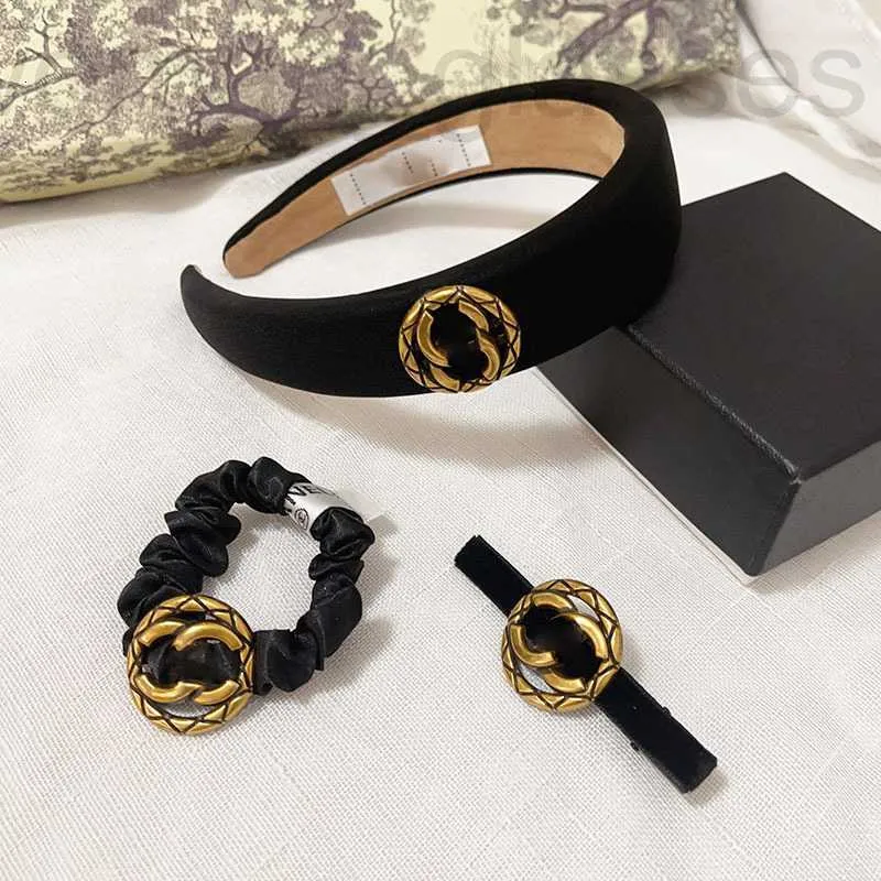 Headbands designer French Little Fragrance C Family Black Set Hair Ring Versatile Sponge Band Velvet Duck Mouth Clip Jewelry Q67T