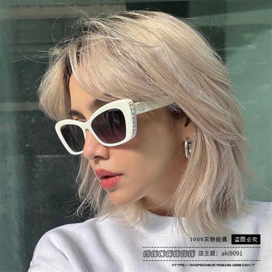 2024 Nouveau créateur de luxe New Pearl Rimmed Cat's Eye Sunglasses pour les femmes CH5481 Célébrité en ligne Quan Zhilong Les mêmes lunettes de soleil