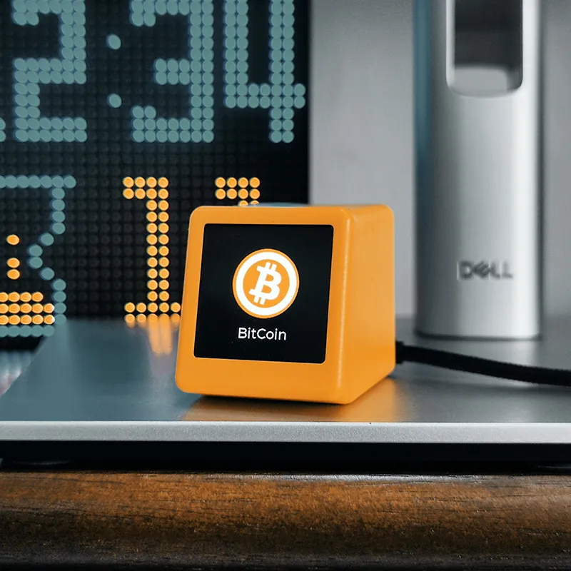 Masa Tablosu Saatleri Bitcoin Stok Fiyatı Ekran Tracker Ticker Kripto para birimini Masaüstü Gadget BTC ETH DOGE HAVA Saati 230731