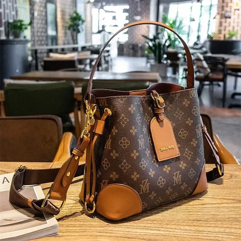 Brand Luksus Design Vintage Busket torebki na ramię Kobiety moda w stylu retro w stylu ramiona torby krzyżowe torebki Tote Louisity Vuttonity Projektanci torebki A1