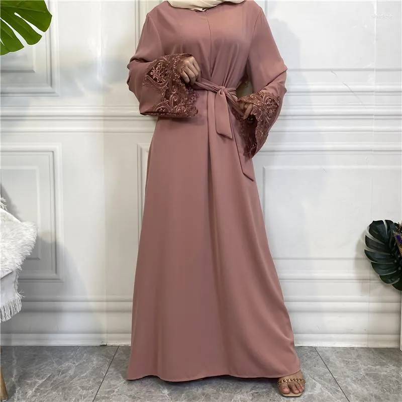 Etnik Giyim Yaz Partisi Elbiseler Kadınlar İçin Düz Renkli Dantel Fermuar Elbise Uzun Kollu Kerbed Kaftan Abayas Müslüman Dubai Elbise Fas