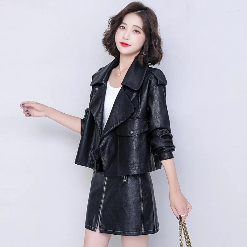 女性の革のM-2xlフェイクジャケット女性服2023韓国春秋の黒いスーツカラー機関車タイプPUコート通勤