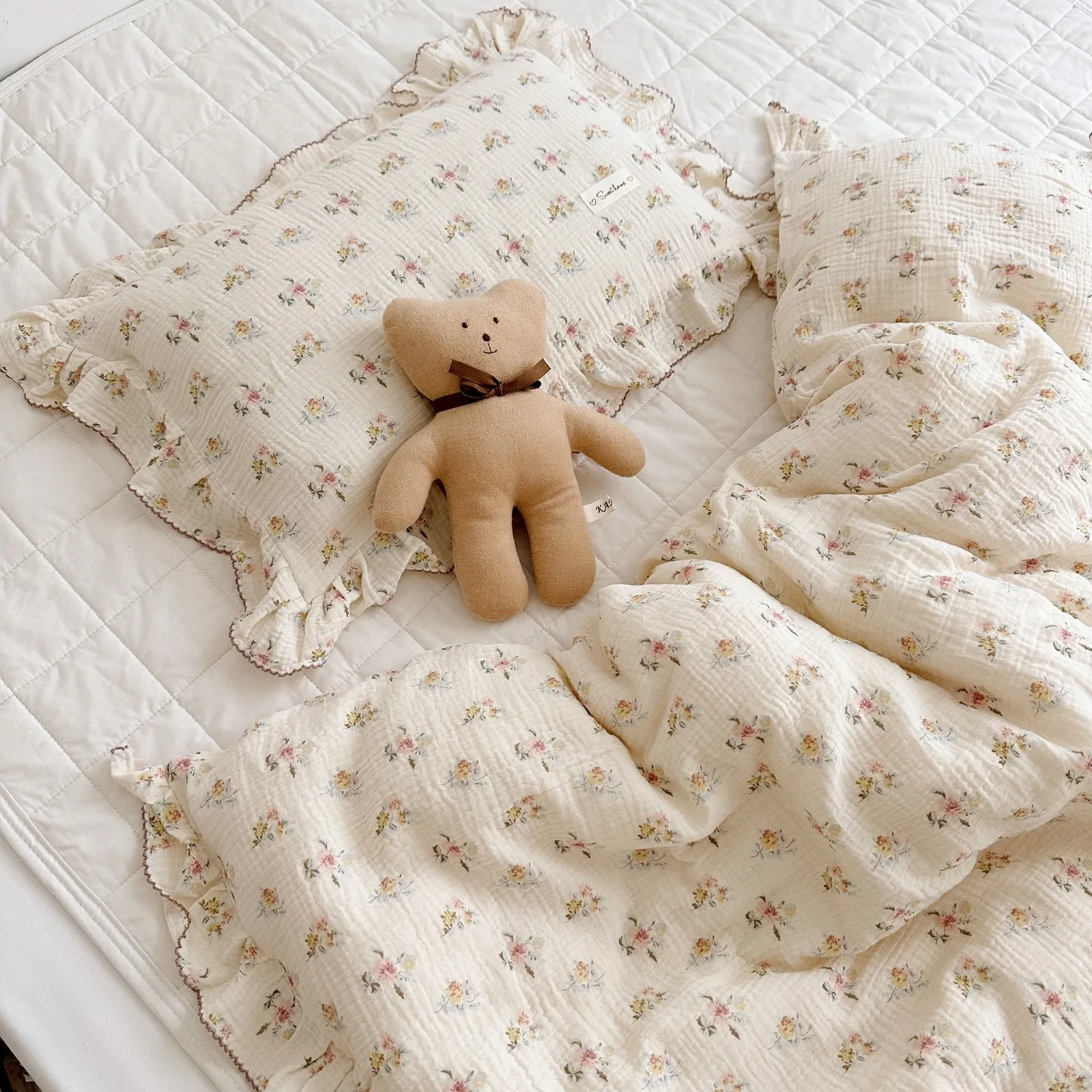 Vintage Floral Muslin Cotton Baby Crib Cot Quilt Set With Duvet Cover Sheet And Pillowcase No Filler Included 230731 From Xianstore08 41.7 DHgate.Com