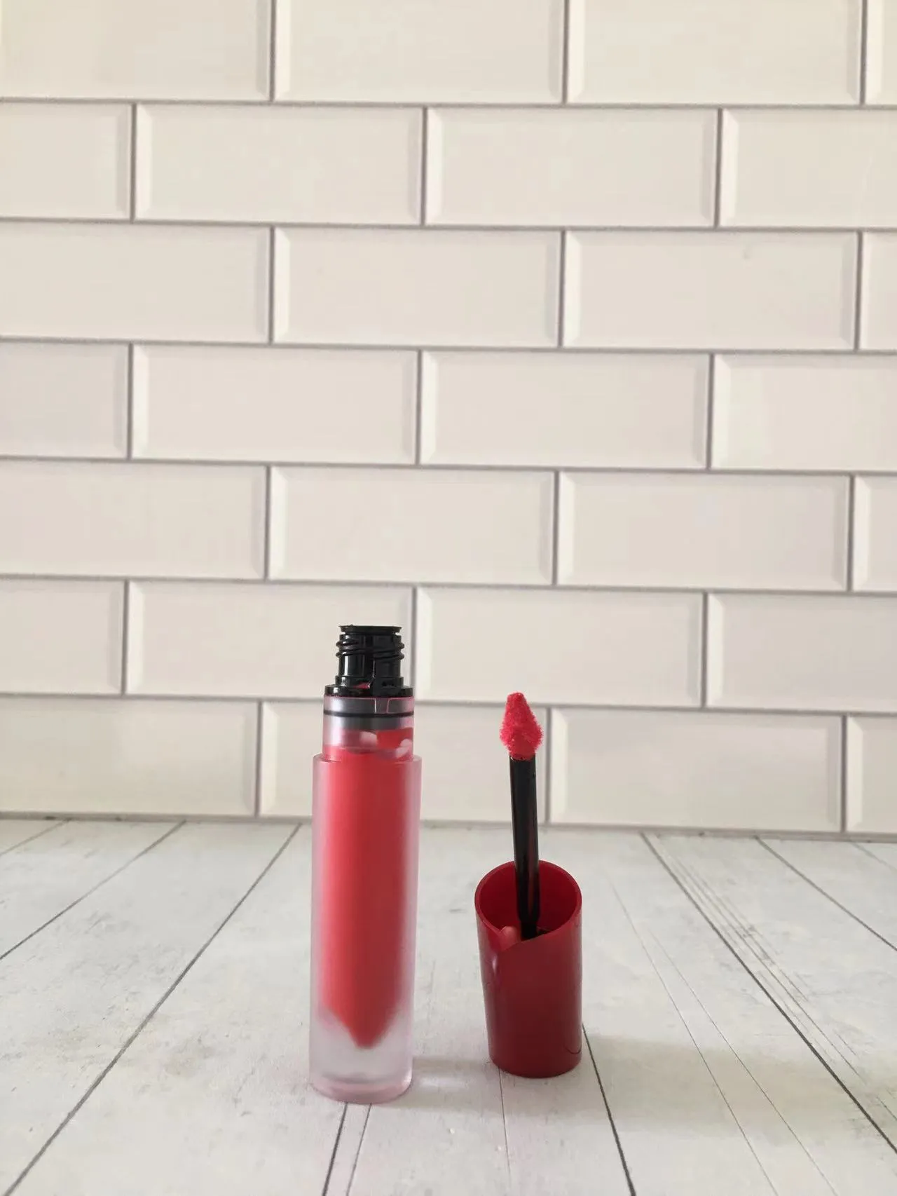 Lucidalabbra lucidalabbra lucido tubo rosso di alta qualità per idratazione di lunga durata e tono della pelle 4ML spedizione gratuita