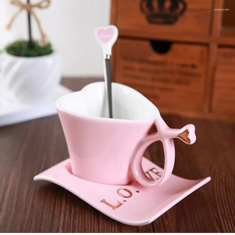 Koppar tefat latte mate söt kopp och fat keramiskt hjärta nordiskt lyx kaffefrukost kubek ceramiczny drinkware yy50cs