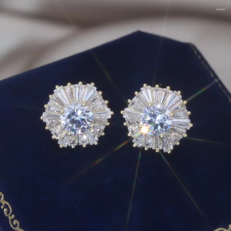 Oorknopjes Korea Mode-sieraden Koper Zirkonia 14K verguld Geometrisch Eenvoudig en elegant Dames Dagelijks Werk Accessoires