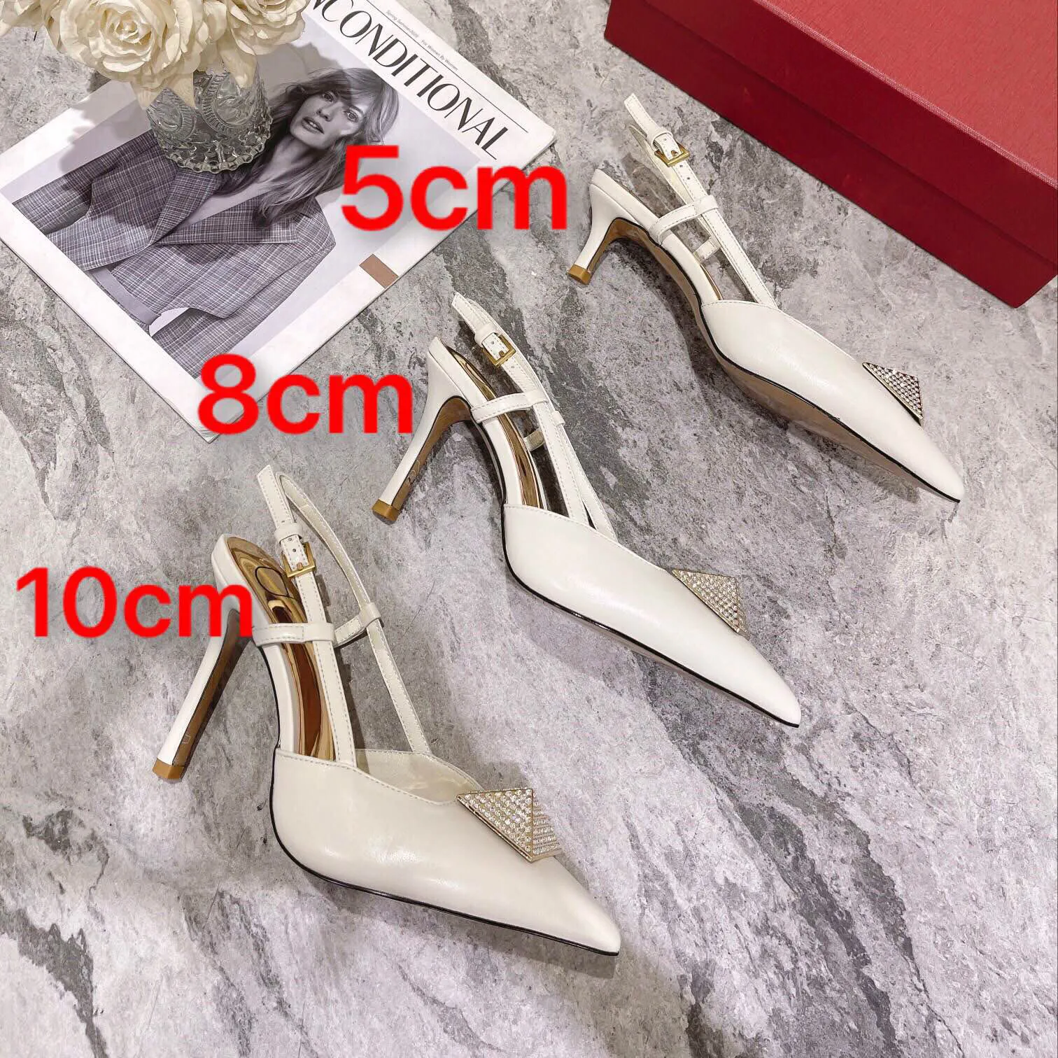 Classiques Marque de luxe Sandales Designer chaussures Mode Diapositives talons hauts Floral Brocade Cuir véritable à talons hauts Femmes Chaussures Sandale par top99 w367 002