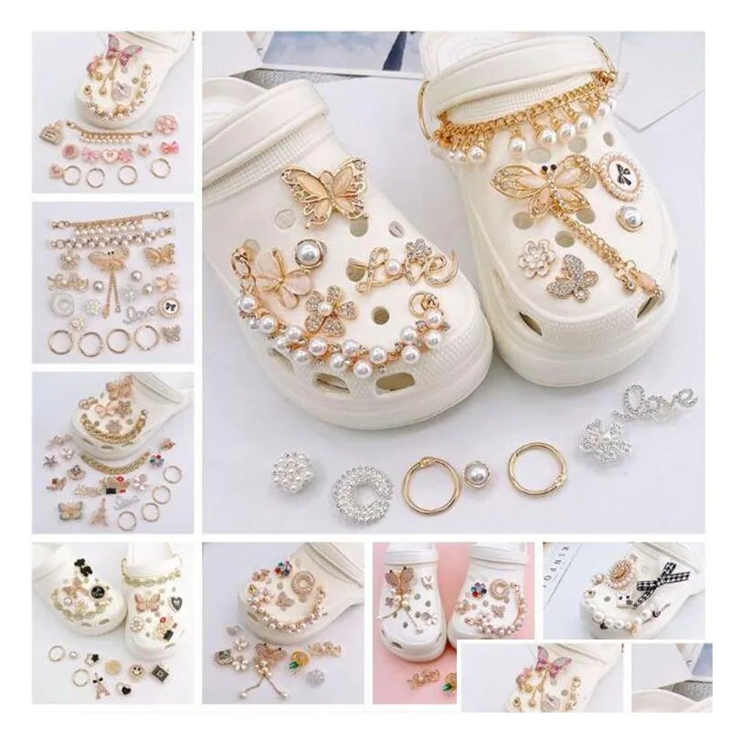 Pièces de chaussures Accessoires Vente en gros Trou Graden Métal Clog Charms Chaîne Amovible Chaussures Boucle Perle Petit Parfum Flo Série Au Hasard