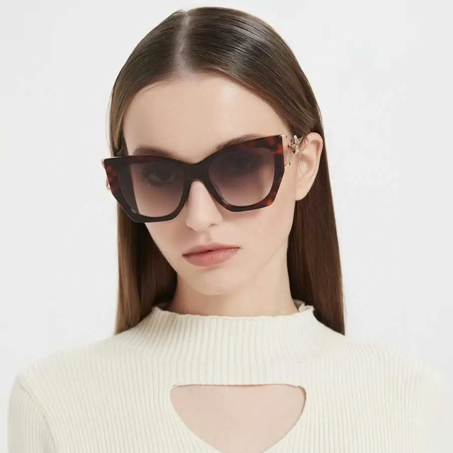 2023 Neue Luxus-Designerfamilie G Tiktok Online-Promi-Persönlichkeit Japanische und vielseitige Mode-Sonnenbrille für Frauen GG0988S