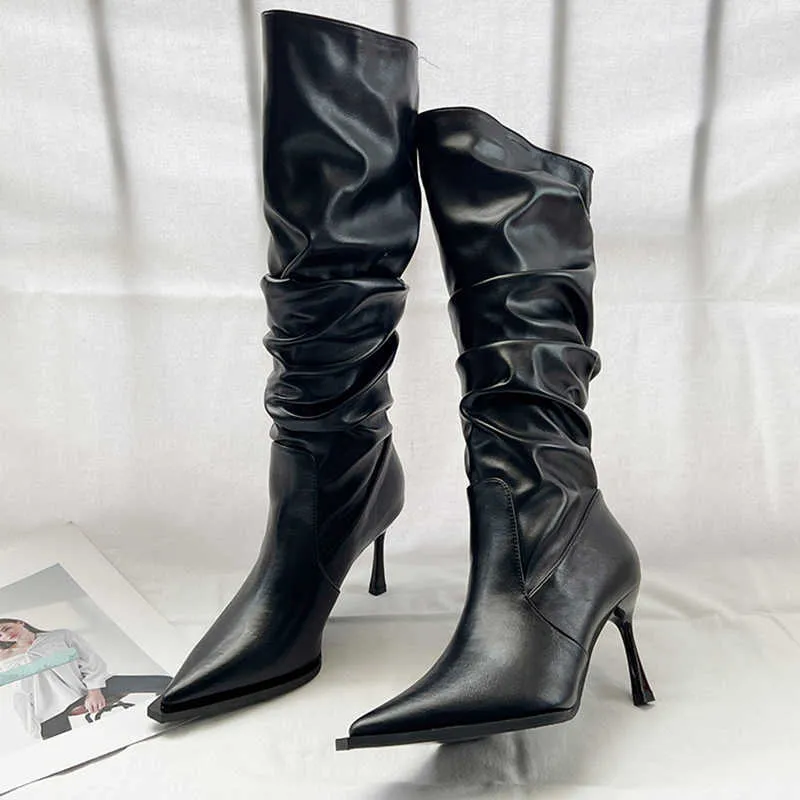 Boots plissées femme sale