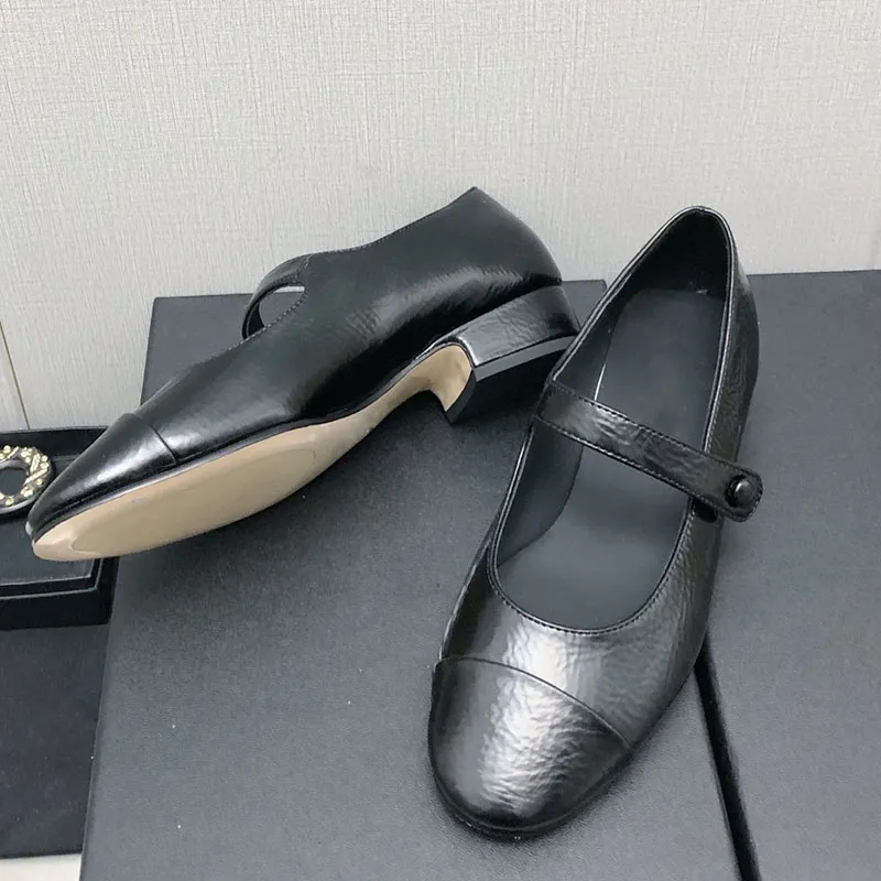 Damenkleiderschuhe Schaffell mit niedrigen klobigen Absätzen Ladung Ballettschuhpumpen Espadrilles Slides Damen Sandalen Hochzeitsschuh für Party Hochzeitsschuh mit Staubbeutel