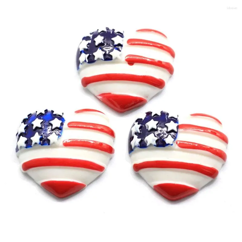 Fiori decorativi 20/50pcs 2023 Kawaii USA Cuore Resina Flatback Cabochon 26MM Strisce Bandiera americana Cuori Centri fiocco per capelli fai da te