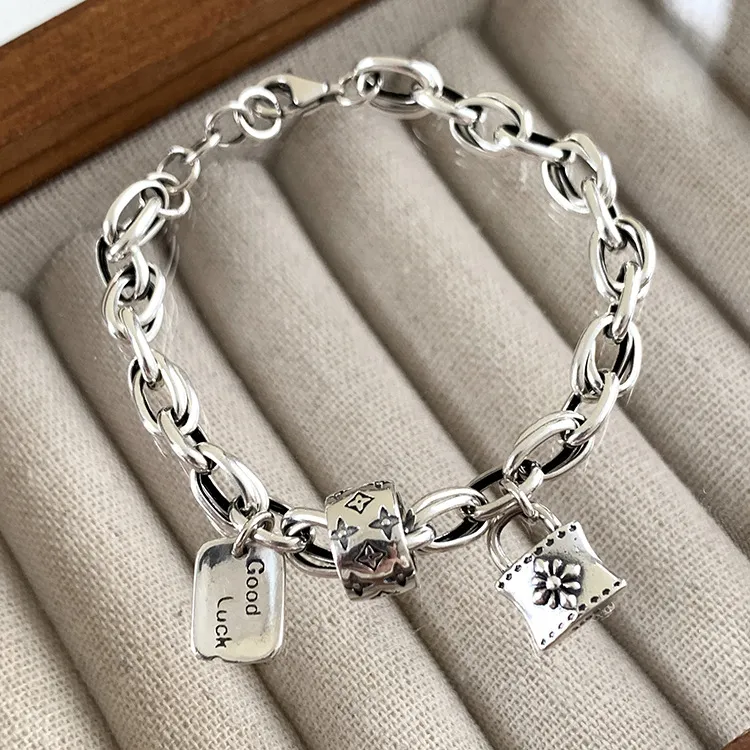 Style en métal personnalisé Sweet Cool Girl Bracelet Small Lock Design Bracelet Fashion Jewelry