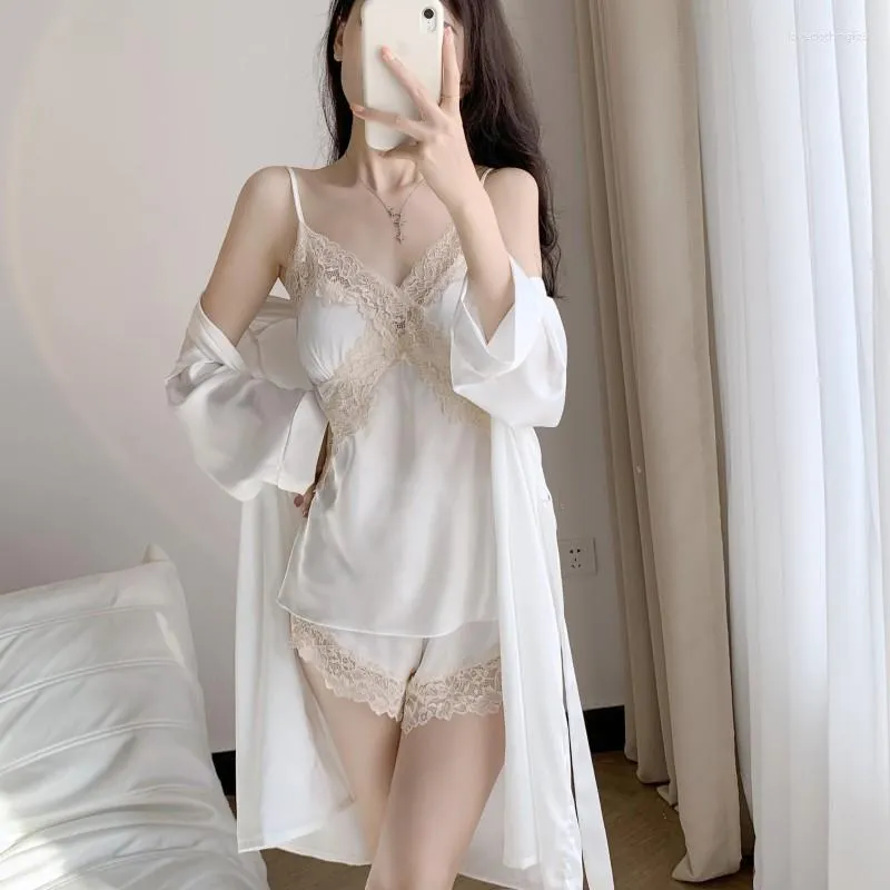 Kvinnors sömnkläder Spring Summer Women Pyjamas Set White Patchwork Lace Wedding Robe Intime Lingerie Sexig Rayon Pijamas Homewear