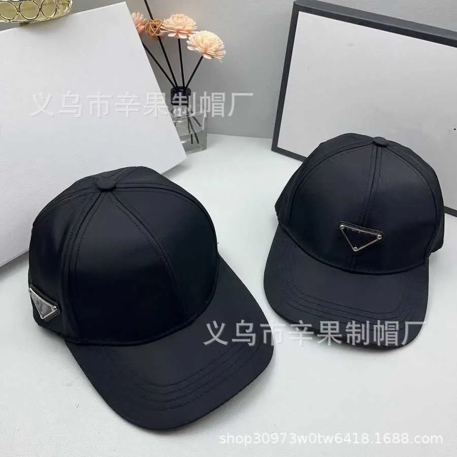 Ball Caps Top Designer CHAPLE LUXURIE Version coréenne Triangle Baseball Cap British Style Fashion Lettre P BRODERIE HARD TOP SUR SUR SUN IWDN