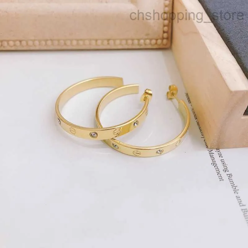 Популярные дизайнерские серьги Love Love Diamond Fashion Circle Ear Premium 18k Gold