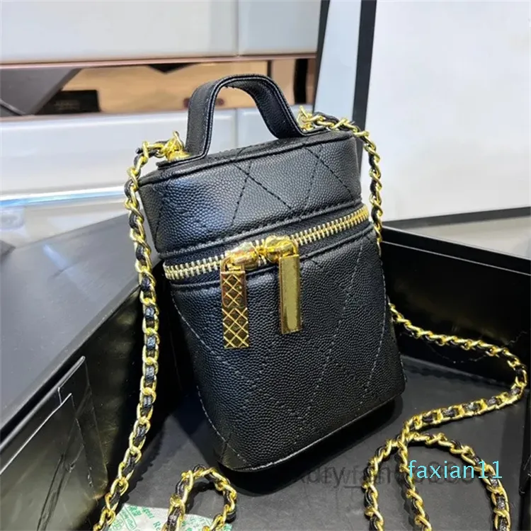 Kopplingar Designer Kvinnor Handväskor axelkopplingar Totes Black Handbag Diamond Quilted Bag Chains Double Flap Leather