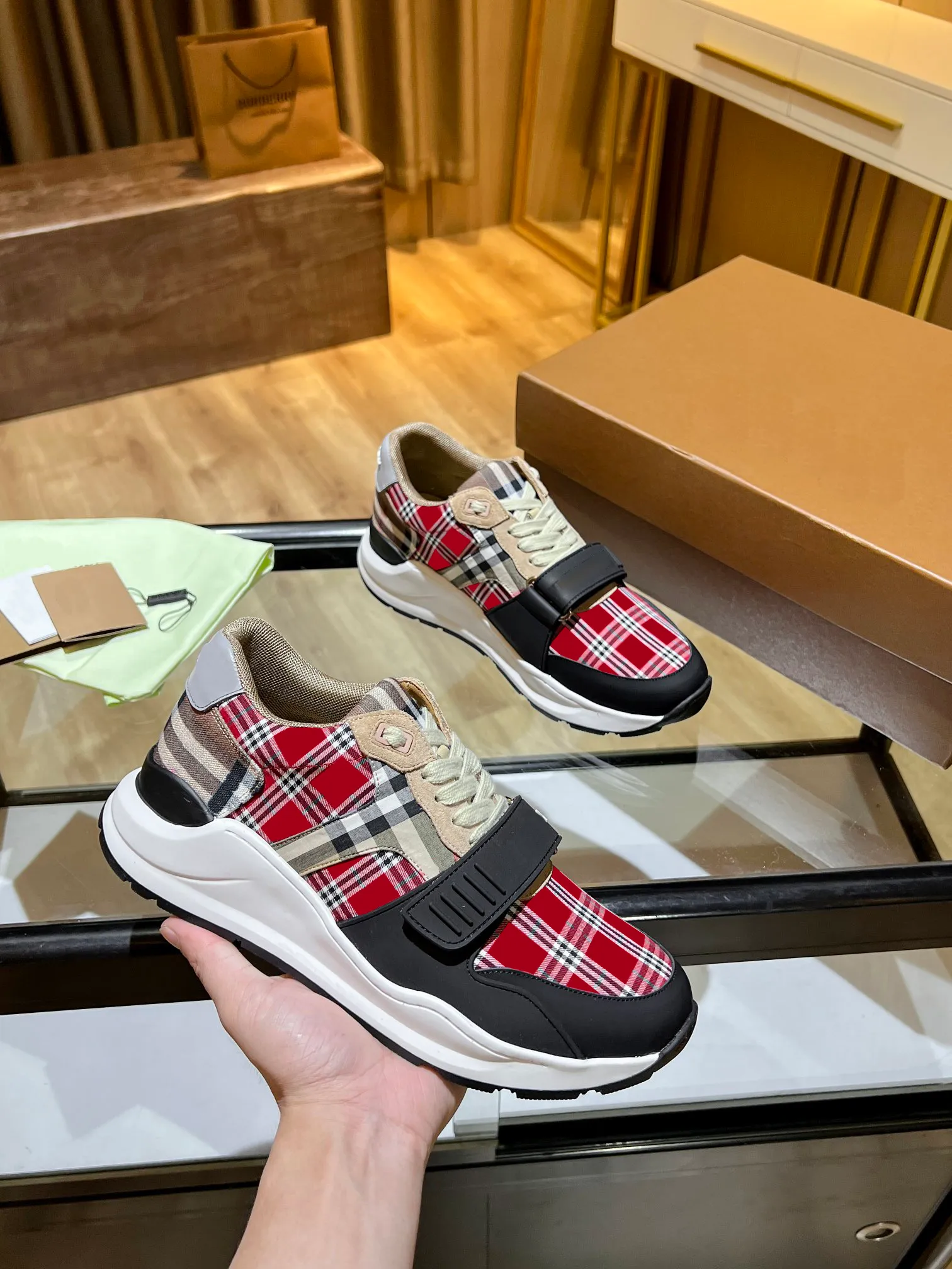 Burberry shoes dhgate best sale