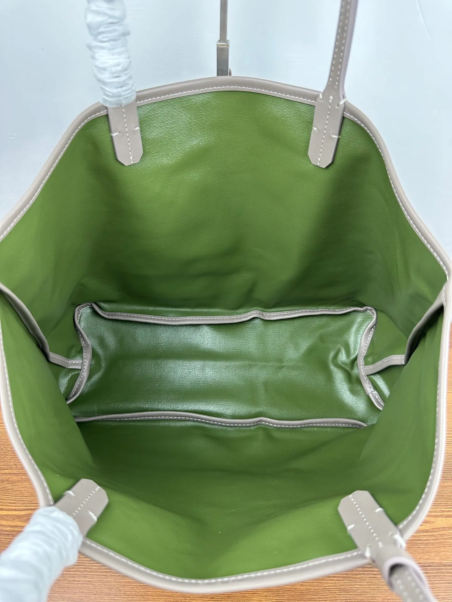 Lightweight leather purse deals