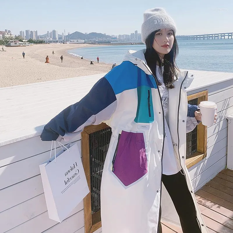 Veste en duvet de coton pour femmes lâche épaissie hiver à capuche couleur contrastée coutures longueur genou