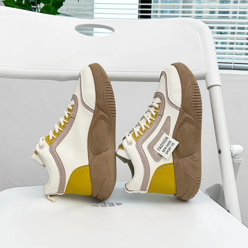 2023 Casual Shoes Designer Women Fashion Loafers Sneakers Flats Girls Lace-Up Outdoot Läder Yellow Green Platform Sporttränare Gratis frakt Storlek 35-40