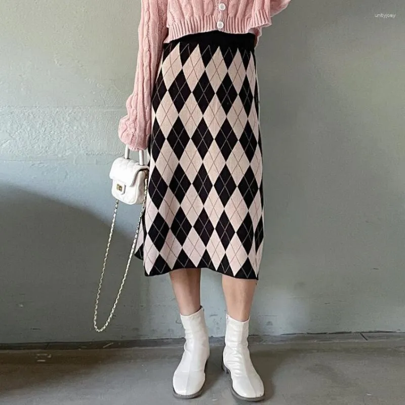 Winter skirts online top