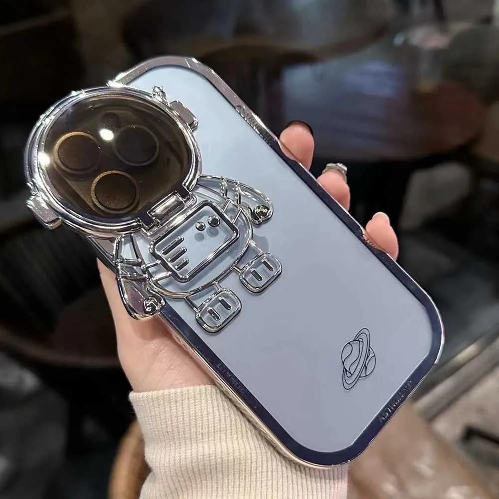 Mobiltelefonfodral Astronaut Flip Holder Lens Protective Phone Case för iPhone 14 13 12 11 Pro Max XR 14 Plus Gradient Glitter Luxury Plating Cover LF230731