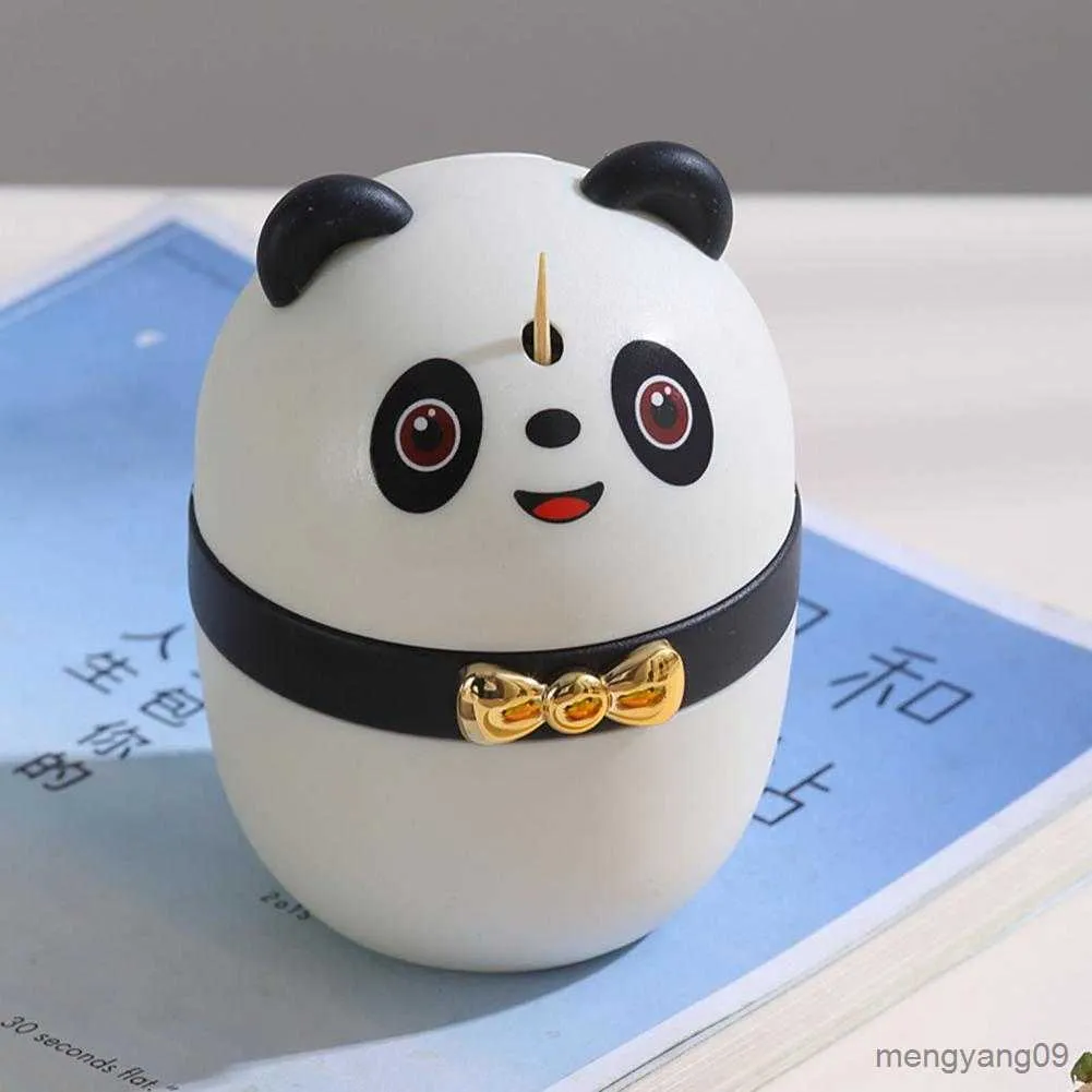 2st Toothpick Holders Cute Panda Press Toothpick Dispenser Container Desktop Automatisk tandplockhållare Lagring Box Hem Kök Matbordsdekor R230802