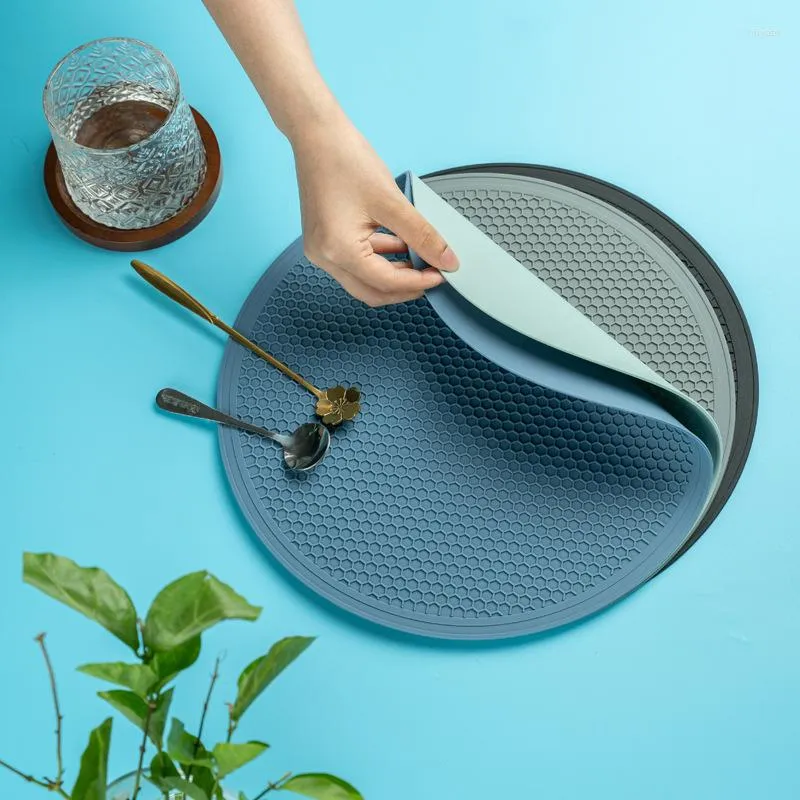Tapetes de mesa TINGKE Tapete de silicone para utensílios de cozinha e talheres - Almofada resistente ao calor Potes Copos Pratos