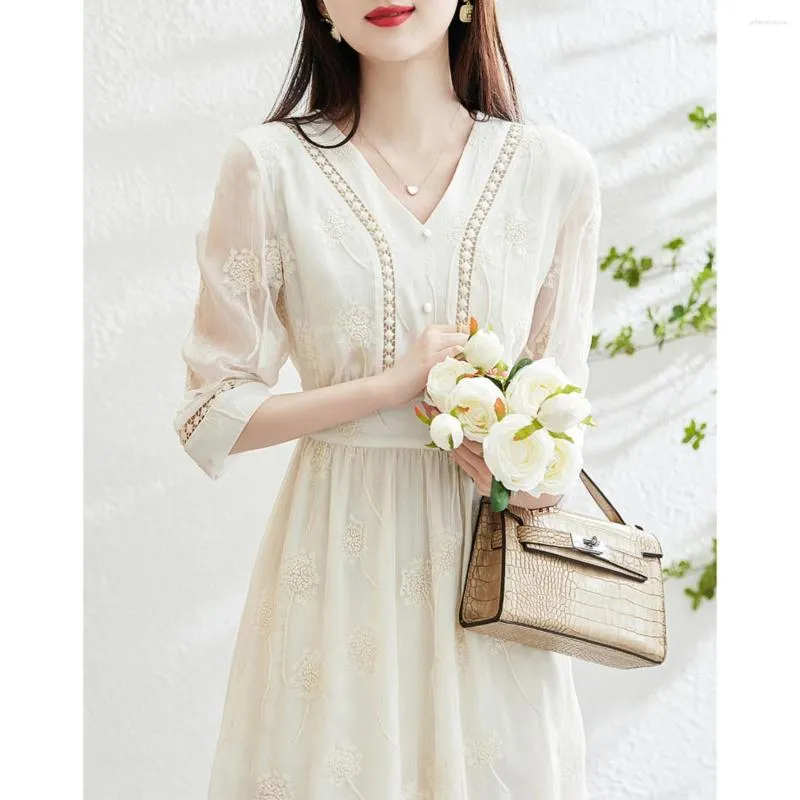 Casual Dresses 2023 Summer V-neck Half Sleeve Woman Dress FashionHollow Out Loose Elegant Solid Color Floral Print Work Dreess X7973